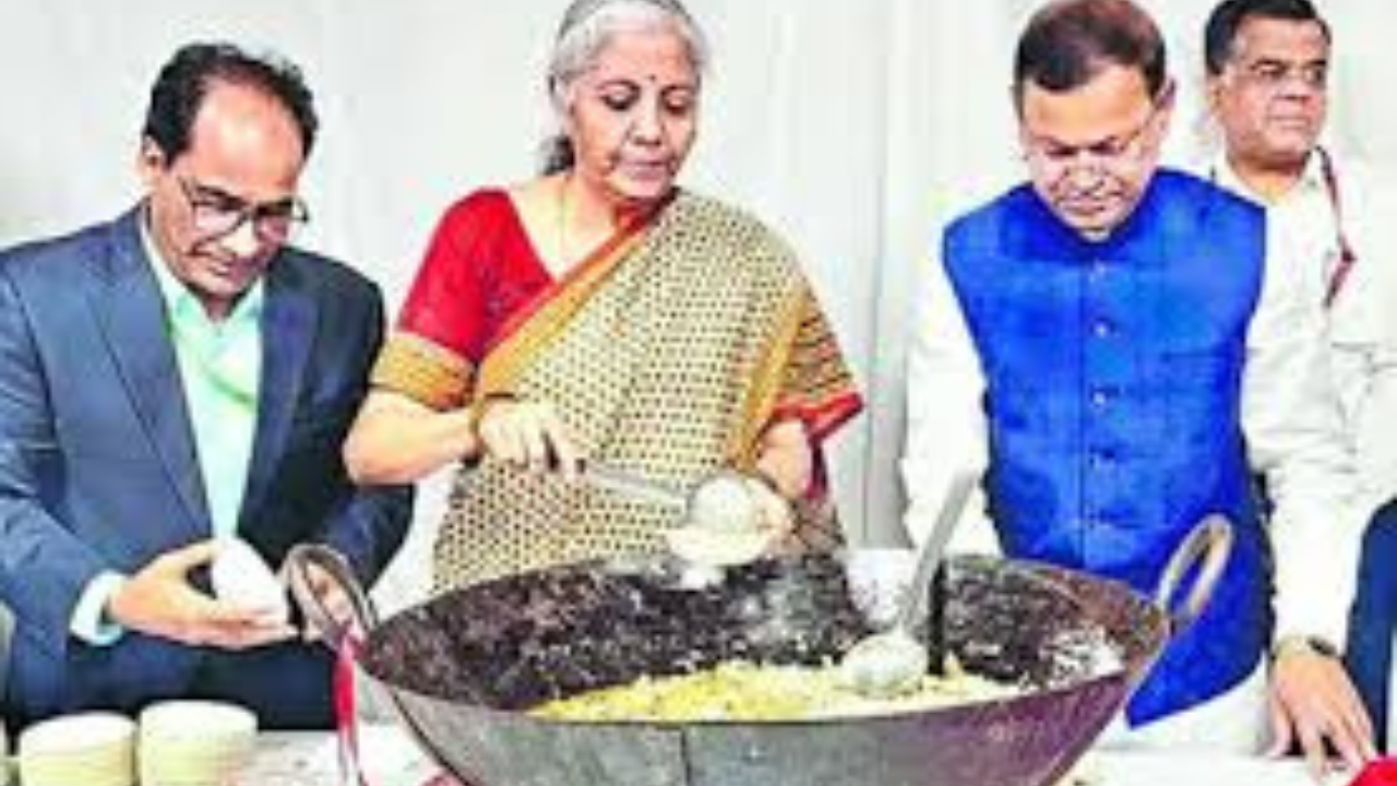 Budget 2026: हलवा सेरेमनी आज, तोंड गोड करून ‘बंदिस्त’ होणार अधिकारी आणि कर्मचारी