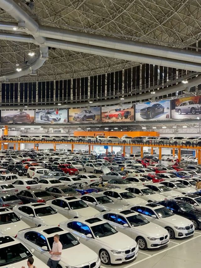 भारतात दरवर्षी विकल्या जाणाऱ्या वाहनांची संख्या किती?