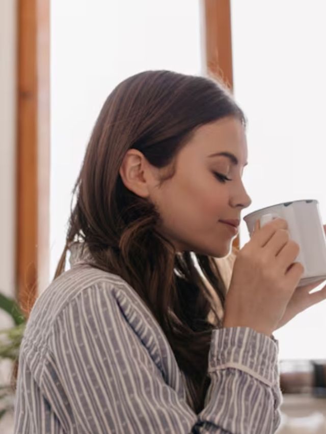 कॉफी कोणी पिऊ नये ?