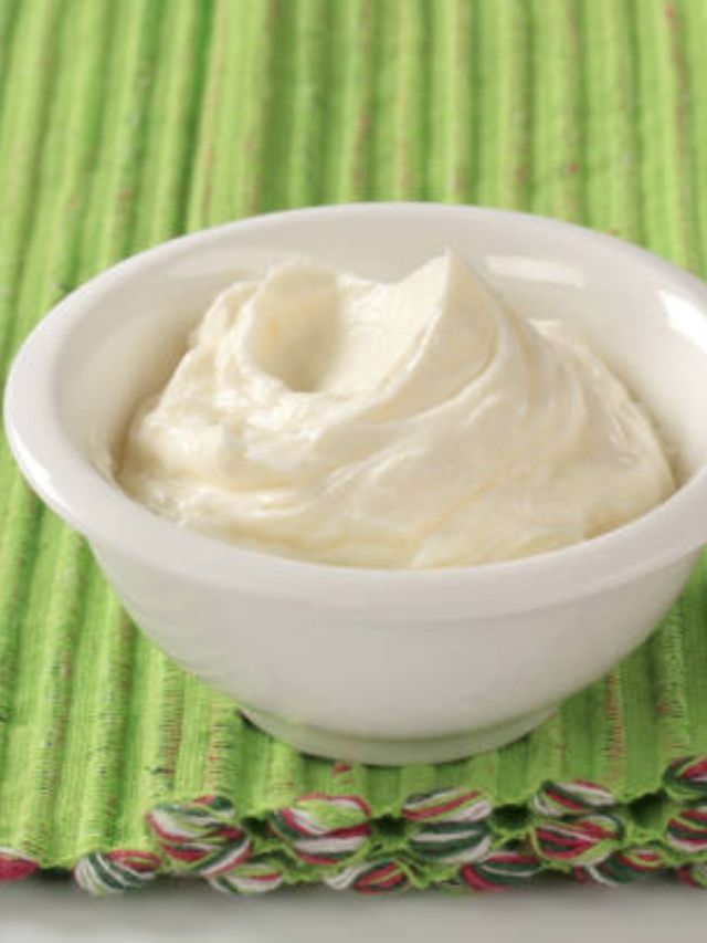 हिवाळ्यात कोणी दही खाऊ नये जाणून घ्या