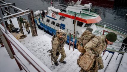 World War 3 : जगावर तिसऱ्या महायुद्धाचं सावट? डेन्मार्कचं सैन्य ग्रीनलँडमध्ये तैनात, अमेरिकेला थेट आव्हान, पाहा VIDEO