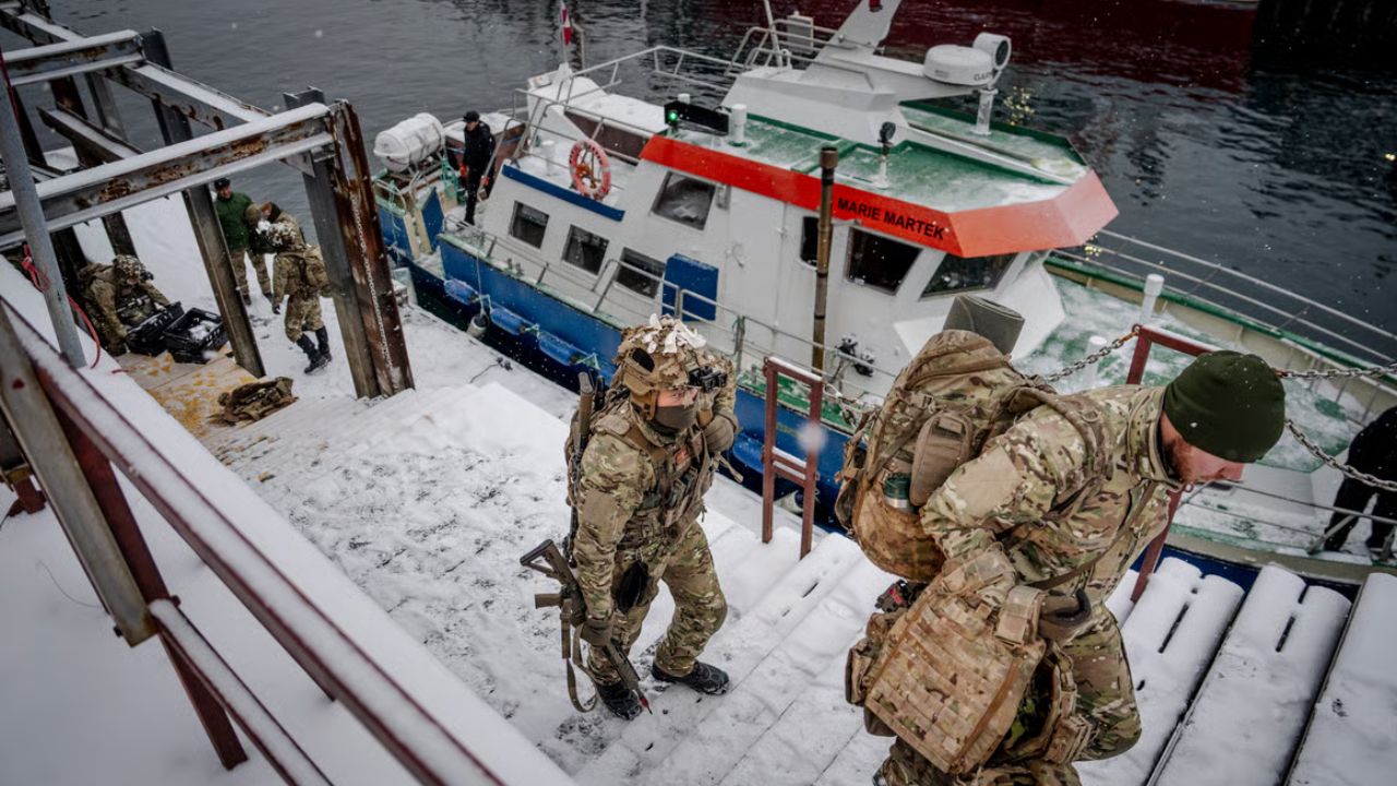 World War 3 : जगावर तिसऱ्या महायुद्धाचं सावट? डेन्मार्कचं सैन्य ग्रीनलँडमध्ये तैनात, अमेरिकेला थेट आव्हान, पाहा VIDEO