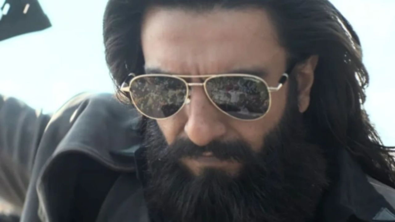 ‘Dhurandhar’ चा बॉक्स ऑफिसवर धुमाकूळ, 7व्या आठवड्यातही चित्रपटाने गाजवला कमाईचा डंका; ‘पुष्पा २’चा रेकॉर्ड धोक्यात?