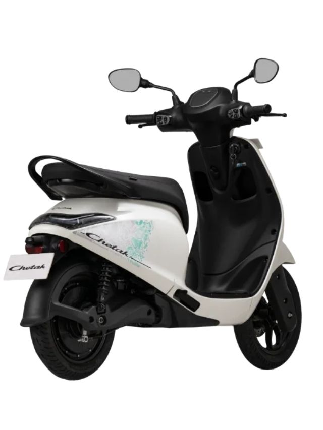 113 KM रेंज, 25 लीटर बूट स्पेस.. CHETAK ची सर्वात स्वस्त स्कूटर