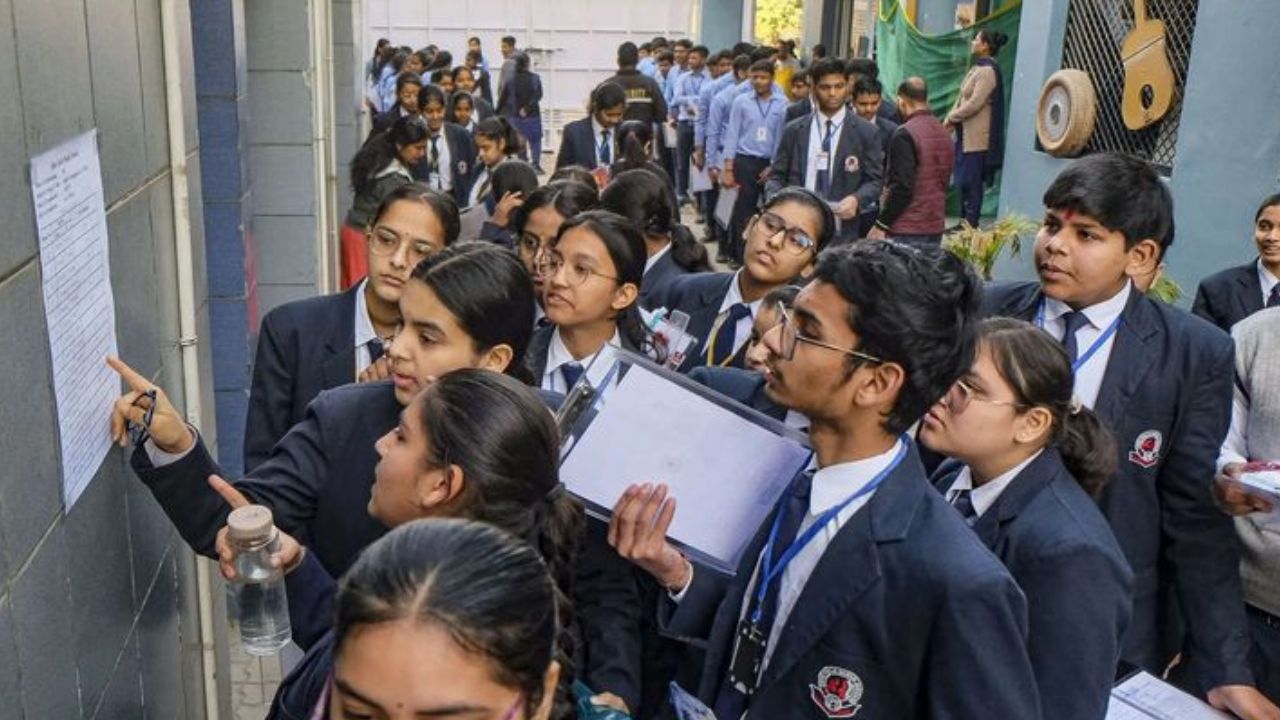 जयपुरिया ग्रुप ऑफ एज्युकेशनल इन्स्टिट्यूशन्सचे अध्यक्ष शिशिर जयपुरिया म्हणाले की, भारतातील प्रतिभा आधार निर्माण करण्यात शिक्षणाच्या भूमिकेनुसार निधी मिळाला पाहिजे. 