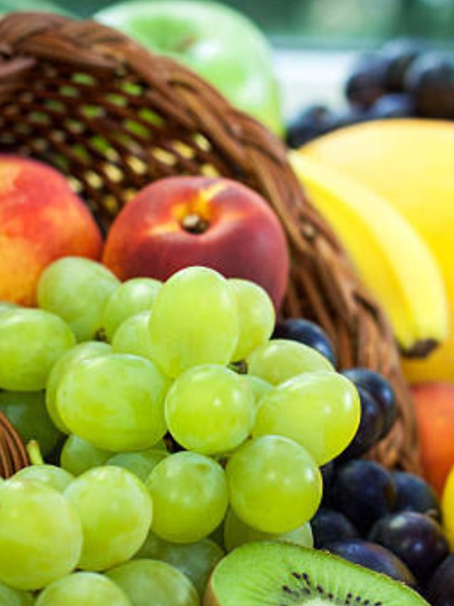 मानसिक आरोग्य निरोगी ठेवणारी 'ही' फळं आहारात हवीच!