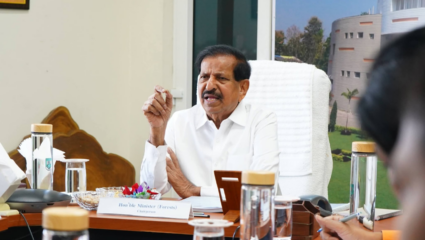 मतदान केंद्रावर भूकंप! BMC निवडणुकीत BJP नेता गणेश नाईकांचे मतदान यादीच नावच नाही, निवडणूक आयोगावर गंभीर आरोप