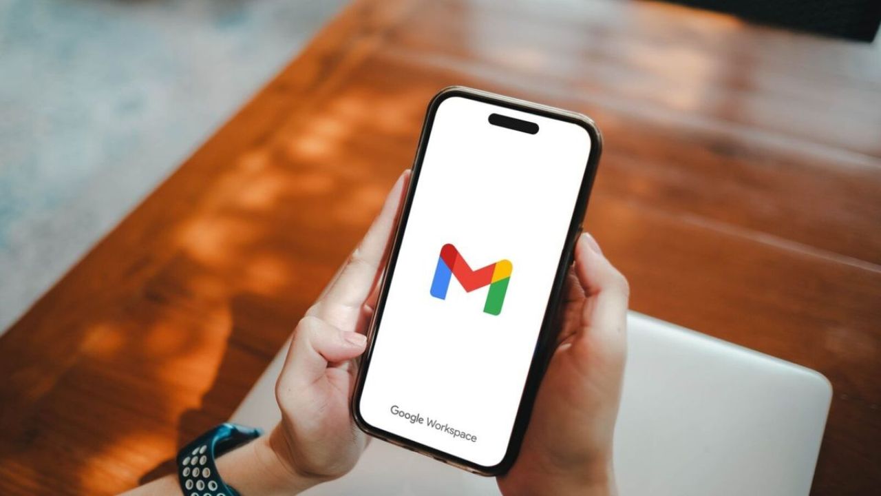 Google चं मोठं अपडेट! Gmail यूजर्सना मिळणार AI-पॉवर्ड फीचर्स, आता ईमेल करणं होणार आणखी सोपं