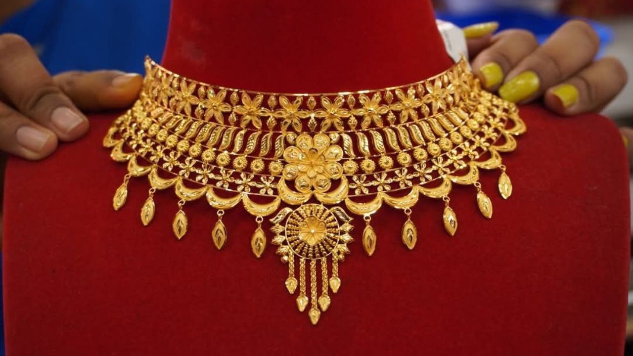 Todays Gold-Silver Price: सोन्यामध्ये गुंतवणूक करायची आहे? जाणून घ्या तुमच्या शहरातील आजचे दर