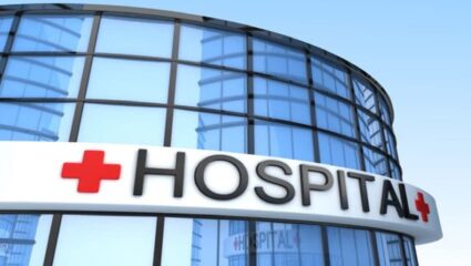 51 वर्षीय महिलेवर दुर्मिळ शस्त्रक्रिया; गर्भाशयाचा काढला तब्बल…