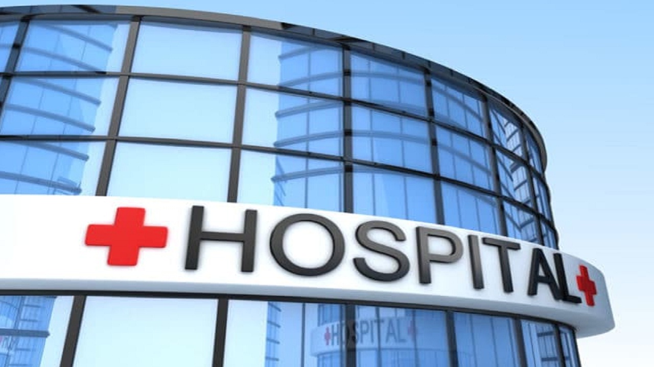 51 वर्षीय महिलेवर दुर्मिळ शस्त्रक्रिया; गर्भाशयाचा काढला तब्बल…