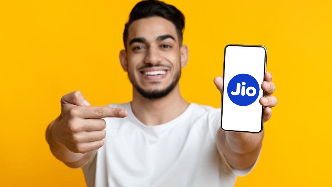JIO Recharge Plan: 36 दिवसांची व्हॅलिडीटी आणि अनलिमिटेड 5जी डेटा… 500 रुपयांहून कमी किंमतीत मिळणार तब्बल इतके फायदे