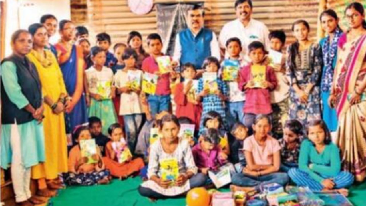 Kolhapur News : ऊसतोड मजुरांच्या मुलांसाठी शिक्षणासाठी महत्वाचं पाऊल; कृष्णा कारखान्याचा मोलाचा प्रयत्न