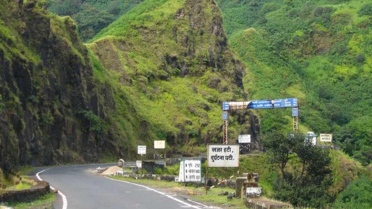 Kolhapur News : कोल्हापूर-पन्हाळा रस्त्यावर अपघाताचं सत्र सुरुच; सुरक्षेसाठी सिग्नल यंत्रणा बसवण्याची नागरिकांची मागणी