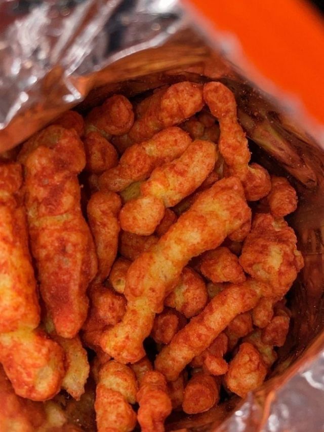 Kurkure मध्ये खरंच प्लास्टिक असतं का?