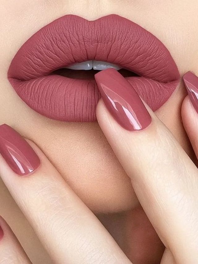 डेली वेअर किंवा पार्टीसाठी कोणत्या लिपस्टिकची निवड करावी?