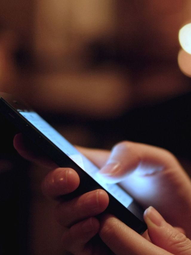 मोबाईल डिटॉक्स का गरजेचा आहे? जाणून घ्या फायदे