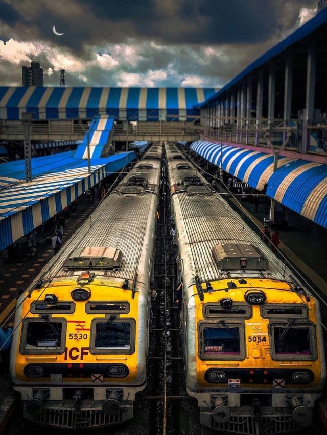 पश्चिम रेल्वेवर 'कवच' प्रणाली सज्ज,  प्रवाशांना कसा होणार फायदा?