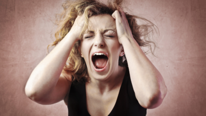 रागावर ठेवा नियंत्रण! नात्यांना संपवणाऱ्या या भावनेला मनातून कायमचं असं संपवा