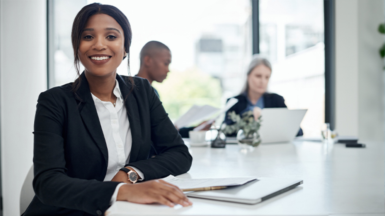 LLB की BA Law? १२वी नंतर लॉ क्षेत्रात करिअरसाठी कोणता कोर्स योग्य?