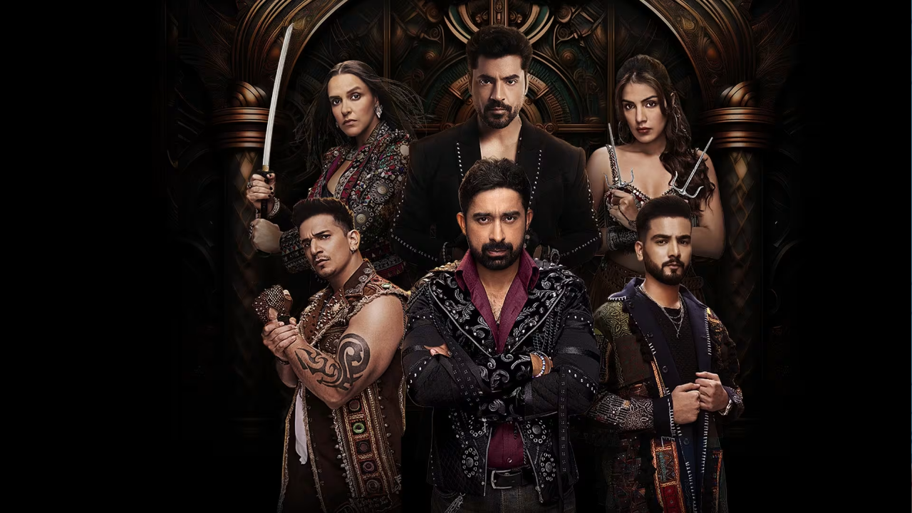 Roadies देखील MYV चा सुप्रसिद्ध Show आहे. यामध्येदेखील Bigg Boss प्रमाणे एलिमिनेशन पाहायला मिळते तसेच युती पाहायला मिळतात. 