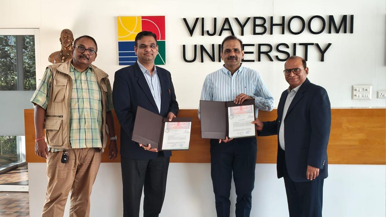 “विजयभूमी विद्यापीठ-अपोलो हेल्थकेअर” सामंजस्य करार! ‘अलाईड हेल्थ सायन्सेस’मध्ये विविध पदवी अभ्यासक्रम सुरू