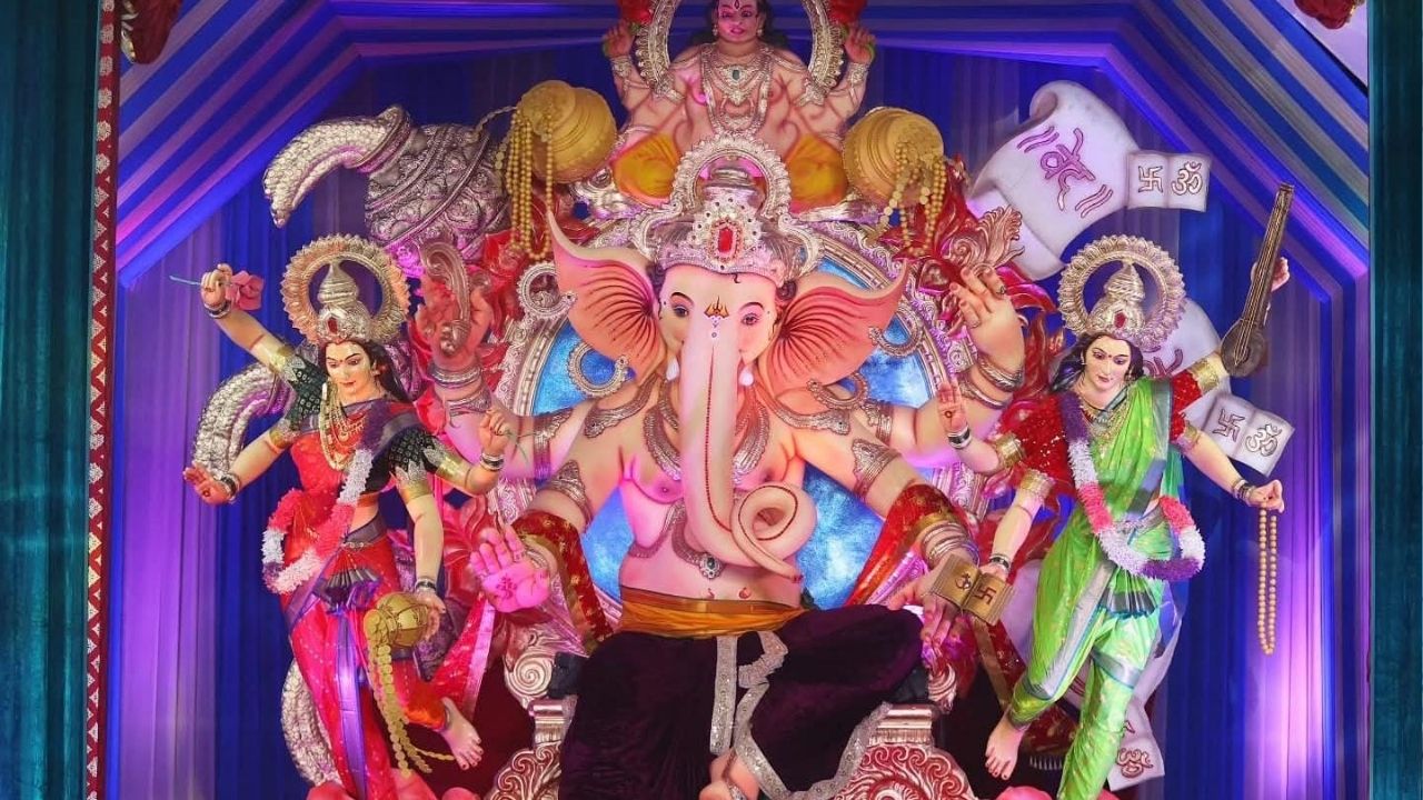 केशरी प्रतिष्ठानचा माघी गणपती उत्सव तिसऱ्या वर्षात; अरुण दाते साकारलेली देखणी मूर्ती ठरली आकर्षणाचा केंद्रबिंदू