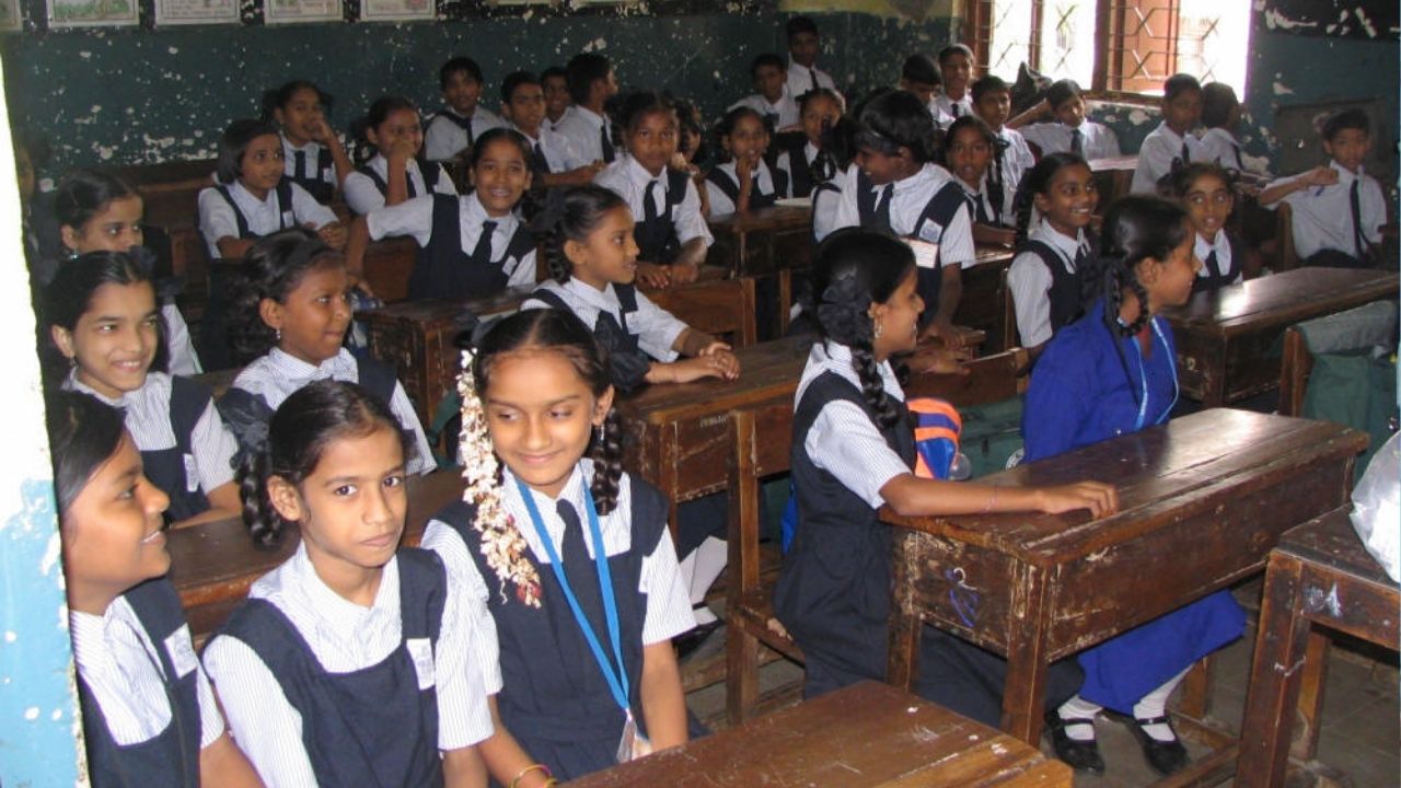 माझी भाषा माझी शाळा कार्यक्रमात मराठीकारणाची हाक! समाजाची ओळखही लोप पावत असल्याची चिंता व्यक्त