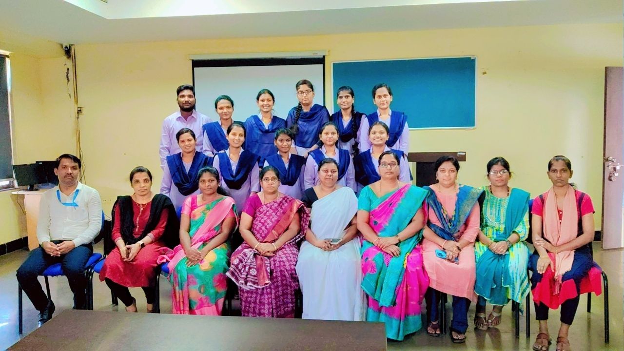 आधार गतिमंद विद्यालयाची निवड! सरस्वती कॉलेजच्या एमएसडब्ल्यूच्या विद्यार्थ्यांचा पुढाकार