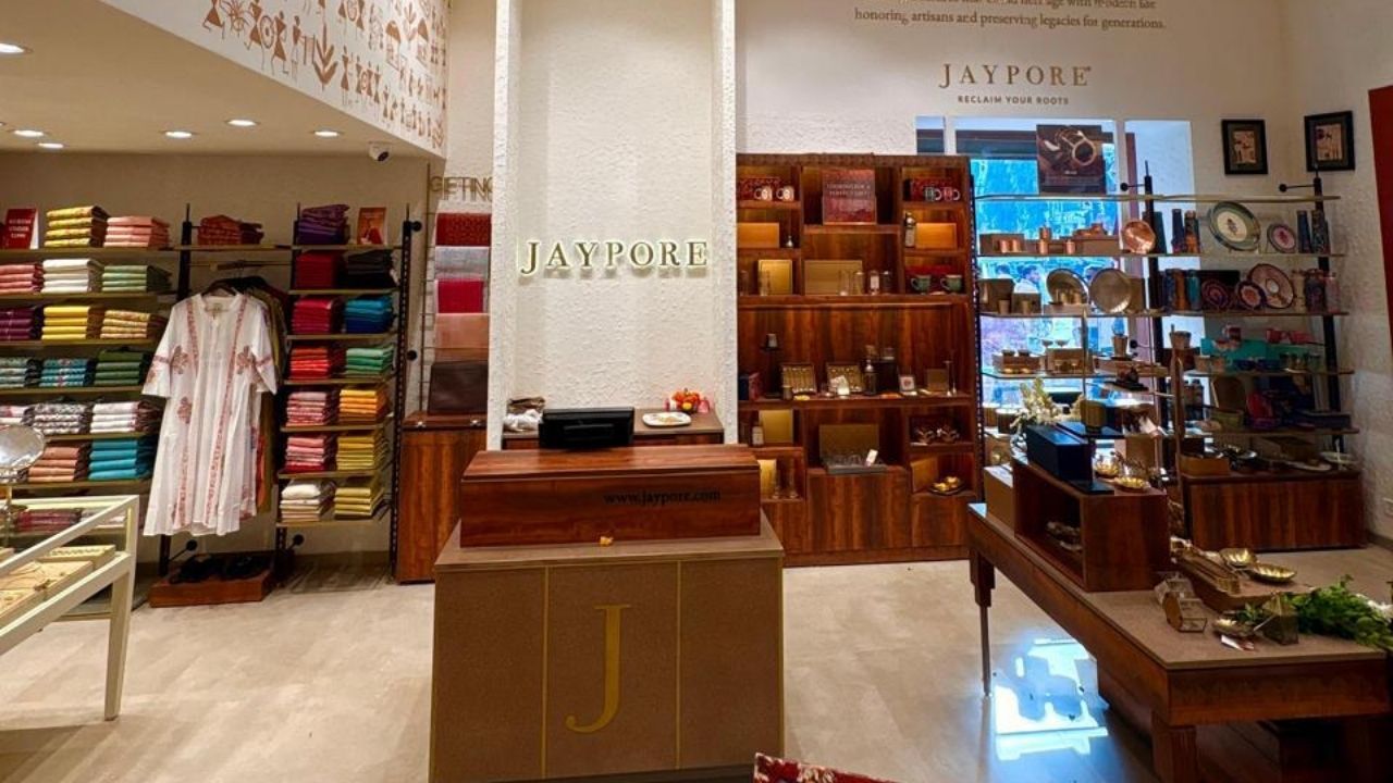 आनंदाची बातमी! मुंबईतील प्रख्यात कुलाबा कॉजवे येथे जयपोरकडून आठव्या स्टोअरचे उद्घाटन