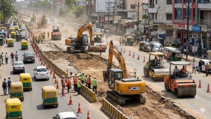Nashik News: नाशिक शहर पुन्हा एकदा जाणार खड्यात…! मुख्य २९ रस्त्यांच्या बळकटीकरणाचे काम सुरू; सहा यंत्रणा खोदणार खड्डे