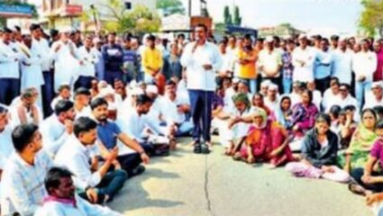 Ahilyanagar News: अन्यथा वाळूचे डंपर पेटवून देऊ! नगर-कल्याण महामार्गावर तीन तास आंदोलन