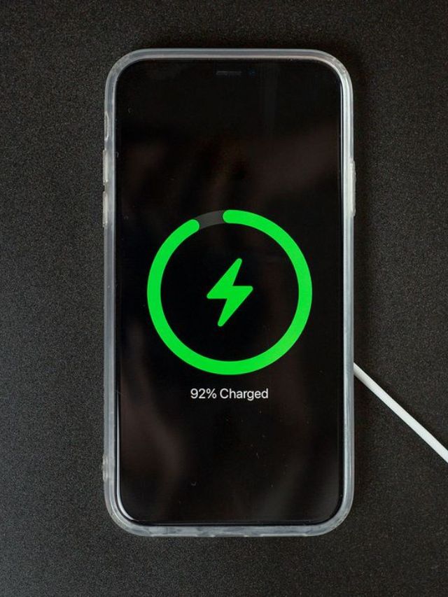 नवी टेक्नॉलॉजी! आता मोबाईल चार्ज होईल ५ मिनिटांत