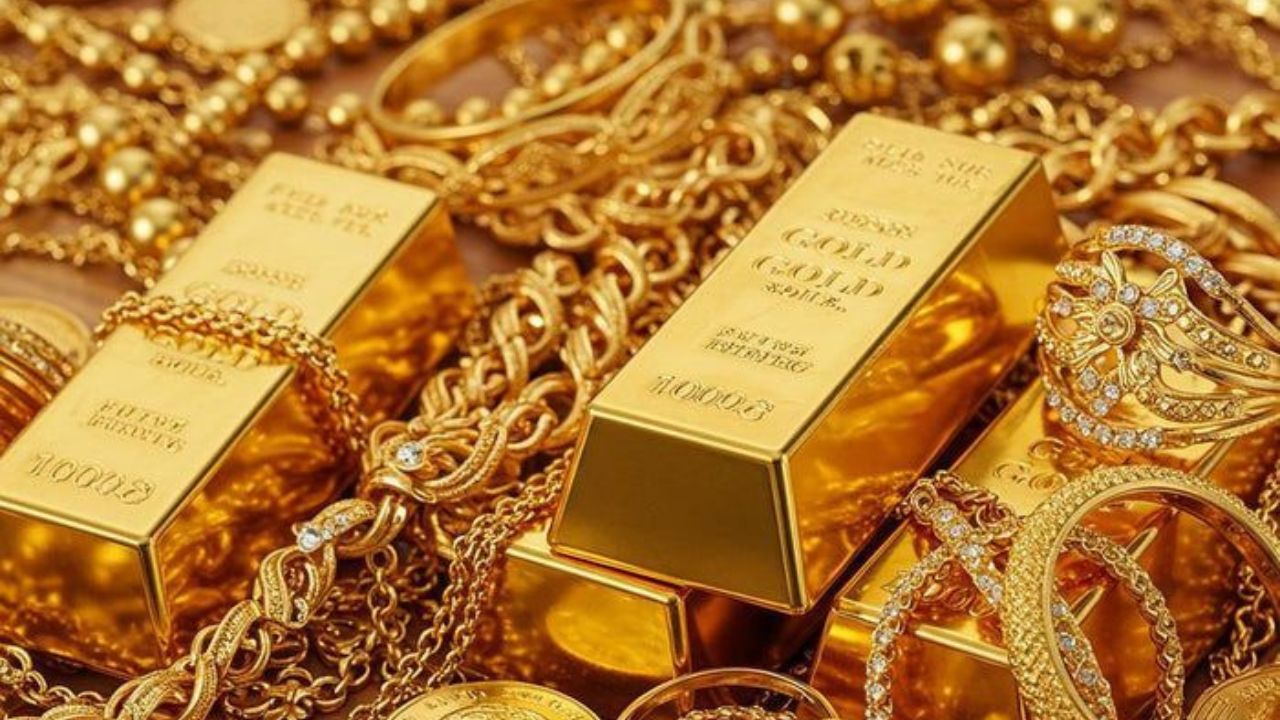 भारतात सुमारे २४,००० टन सोनं असल्याचा अंदाज आहे. अर्थसंकल्पात नवी धोरणे आणून जुने किंवा न वापरलेले सोने औपचारिक प्रणालीत आणावीत अशी अपेक्षा केली जात आहे. यामुळे आयातीवरील अवलंबित्व कमी होईल आणि रियूजला प्रोत्साहन मिळेल. 