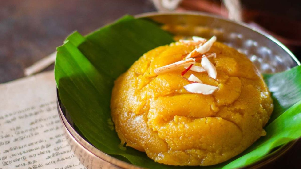 Recipe : सण-समारंभाची वाढवेल शान; घरी बनवा पौष्टिकतेने भरलेला ‘बदामाचा शिरा’