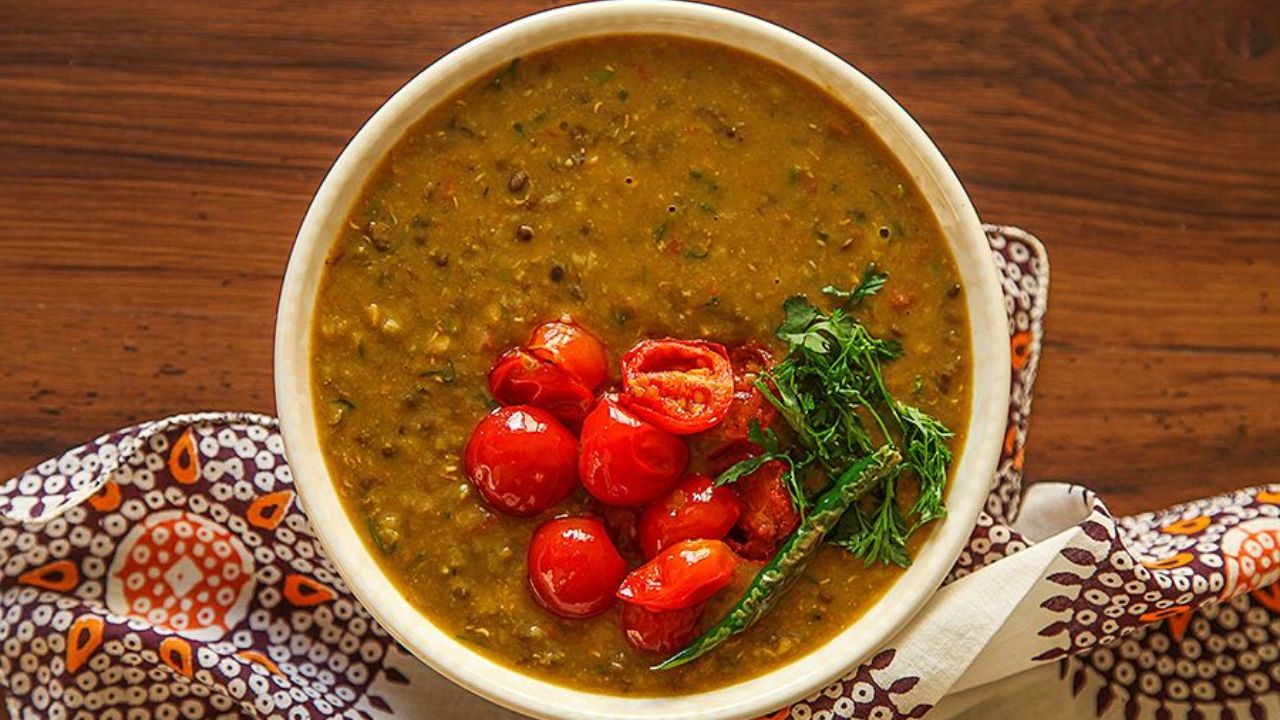 हिवाळ्यात शरीर बनवा तंदुरुस्त, दुपारच्या जेवणात बनवा राजस्थानची फेमस ‘पचं डाळ’, रेसिपी जी आईच्या जेवणाची आठवण करून देईल