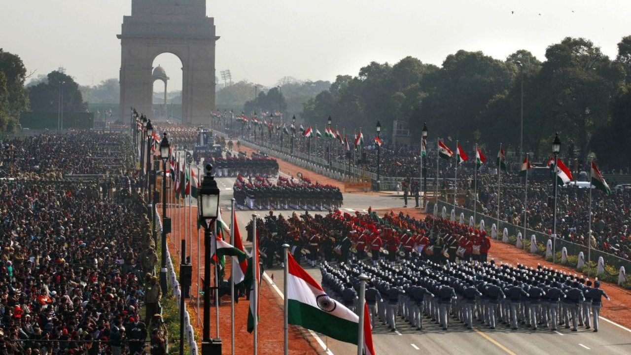 Republic Day 2026: फक्त 20 रुपयांत मिळेल प्रजासत्ताक दिन 2026 च्या परेडाचे तिकीट, जाणून घ्या बुकिंग प्रोसेस