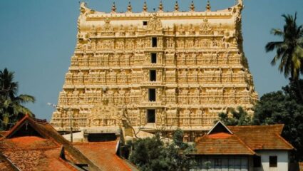 जगातील सर्वात रहस्यमय मंदिर : पद्मनाभस्वामी मंदिराच्या न उघडलेल्या सातव्या दरवाजाचे रहस्य काय? 