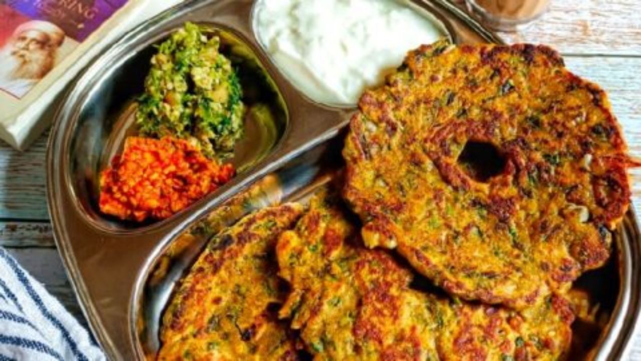 आयुर्वेदिक गुणधर्मांनी भरपूर… सकाळच्या नाश्त्याला बनवा खमंग आणि खरपूस भाजेलेले ‘मेथीचे थालीपीठ’