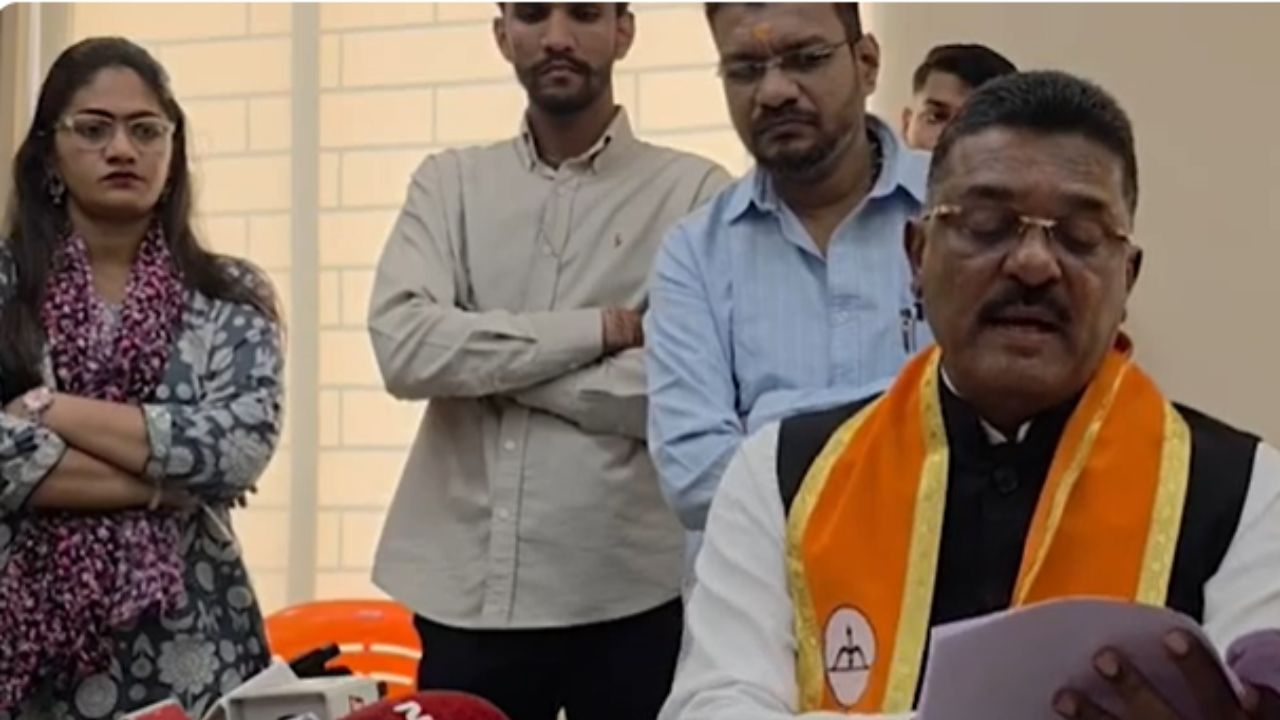 Mumbai : “नरेंद्र मेहता मीरा भाईंदरच्या जनतेला वेठीस धरत आहेत” सरनाईकांचा गंभीर आरोप