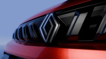 Renault झाली मालामाल! December 2025 च्या विक्रीत जबरदस्त वाढ, जाणून घ्या Sales Report