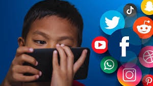 फ्रान्समध्ये मुलांसाठी सोशल मीडियावर बंदी! १५ वर्षांपेक्षा अधिक वयाच्या मुलांना डिजिटल प्लॅटफॉर्म नाही