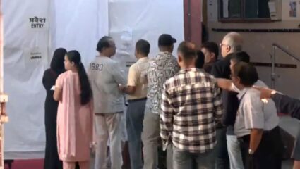 BMC Election 2026: ठाकरेंच्या बालेकिल्ल्यात गोंधळ! मतदार यादीतून मराठी माणसांची नावचं गायब, काय आहे नेमकं प्रकरणं?