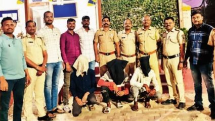 Ahilyanagar Crime: अल्पवयीन मुलीचे अपहरण अन् मग जंगलात नेऊन लैंगिक अत्याचार! प्रकरणाला ‘लव्ह जिहाद’चे स्वरूप