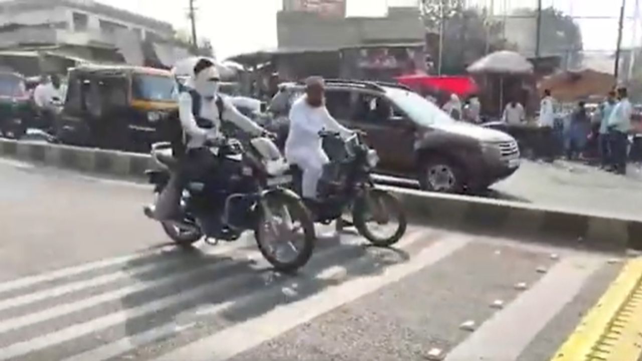 Akola News : अकोल्यात उड्डाणपुलावर स्पाइक स्पीड ब्रेकर सिस्टीम, विरुद्ध दिशेने येणाऱ्याला बसेल आळा!