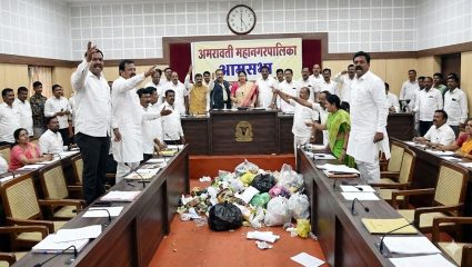 Amravati Assembly : अमरावतीत आमसभेत कचऱ्यावर रणधुमाळी; पहिलीच सभा गाजली; ३० मिनिटांत ११ प्रश्नांचा भडका