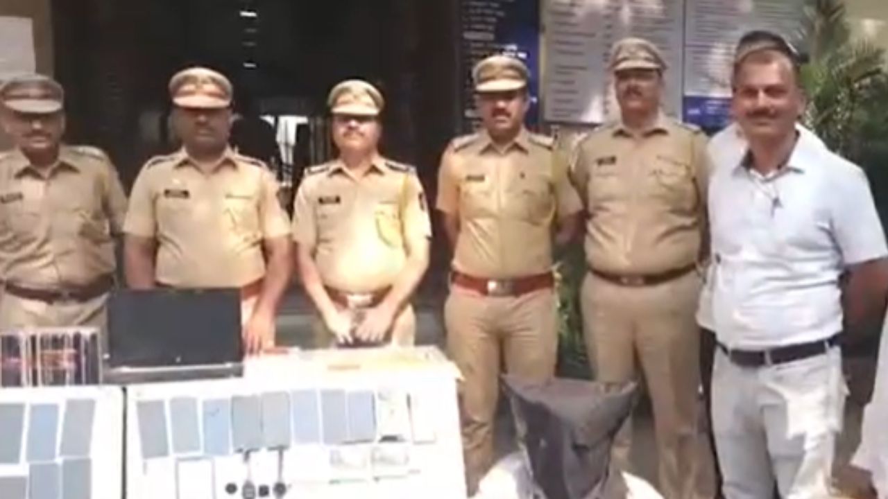 Bhiwandi : मोबाईल दुकानातील चोरी प्रकरणी दोन चोरट्यांना अटक ;23 लाखांचा मुद्देमाल जप्त