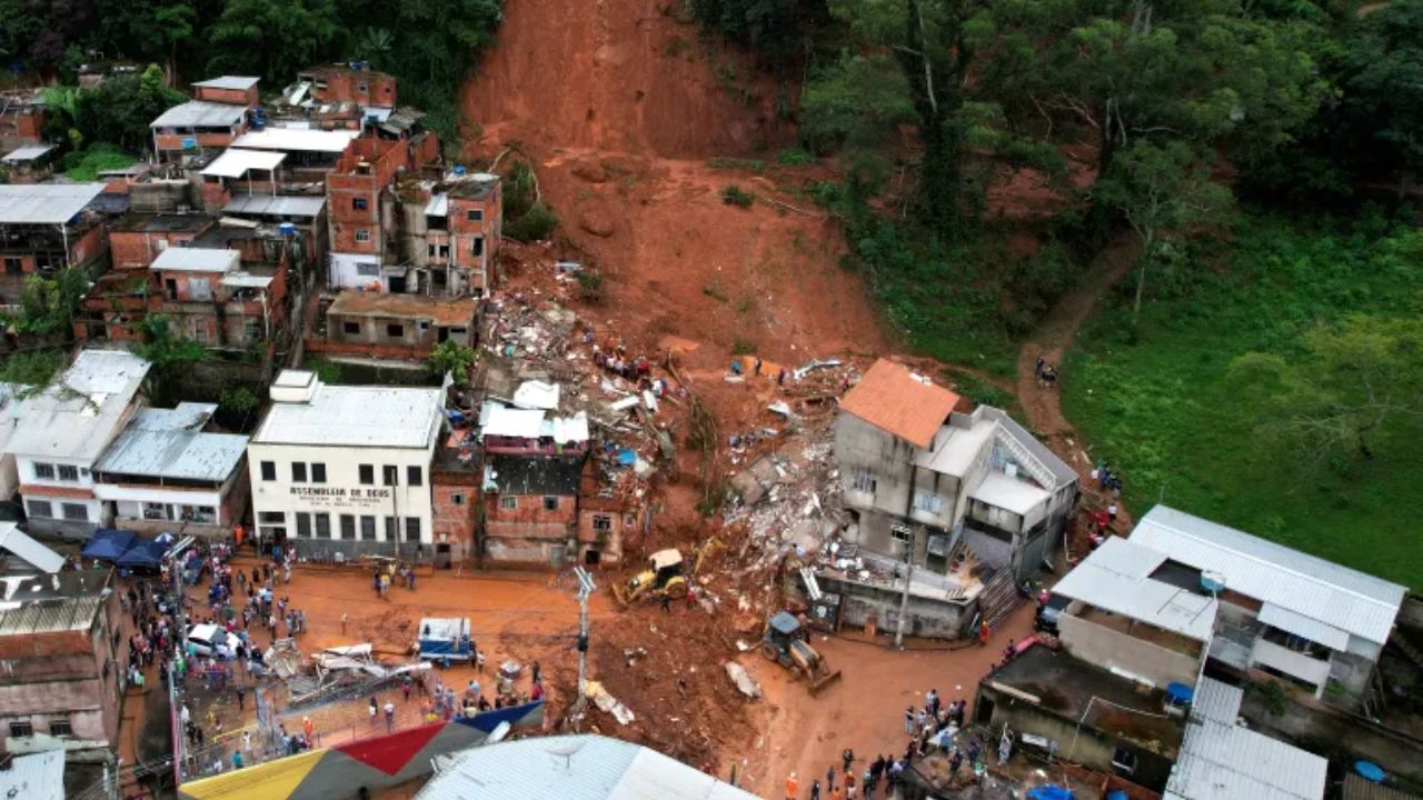 Brazil Flood Fury: बापरे! पूर्ण शहर चिखलाखाली गाडलं गेलं; ब्राझीलच्या मिनास गेराईसमध्ये निसर्गाचा भयानक कोप