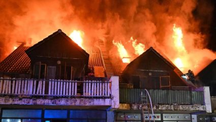 Budapest Fire : हंगेरीत भीषण अग्नितांडव! कामगारांच्या निवासी इमारतीला लागलेल्या आगीत ३ जणांचा मृत्यू, अनेक जखमी