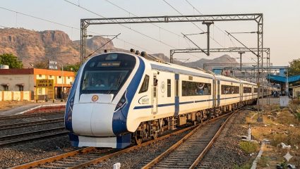 Central Railway : अकोलामार्गे मुंबई-पुणे-नागपूर विशेष रेल्वे, मुंबई-पुणे जाणाऱ्या प्रवाशांना दिलासा